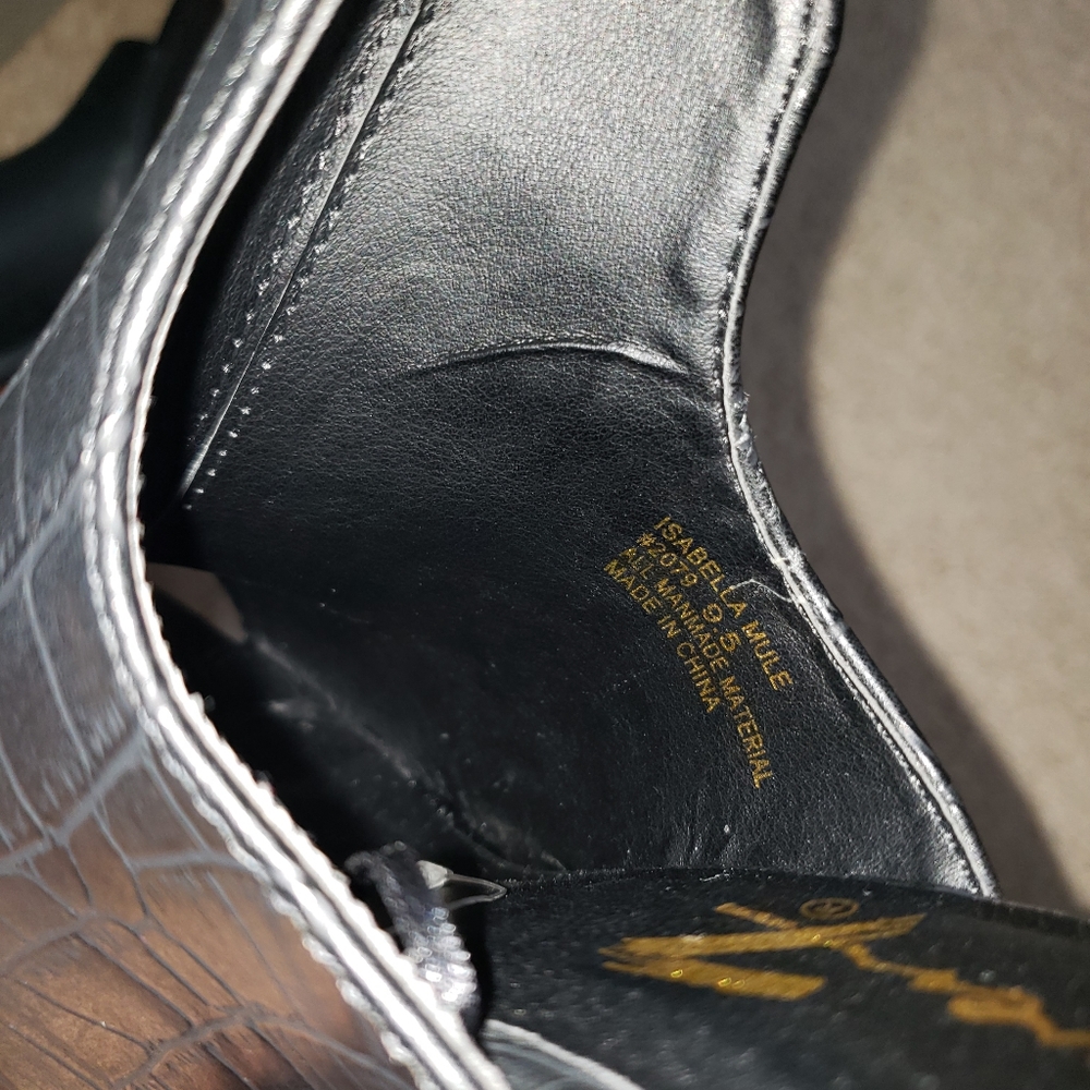Shoes - Picture 5 of 6